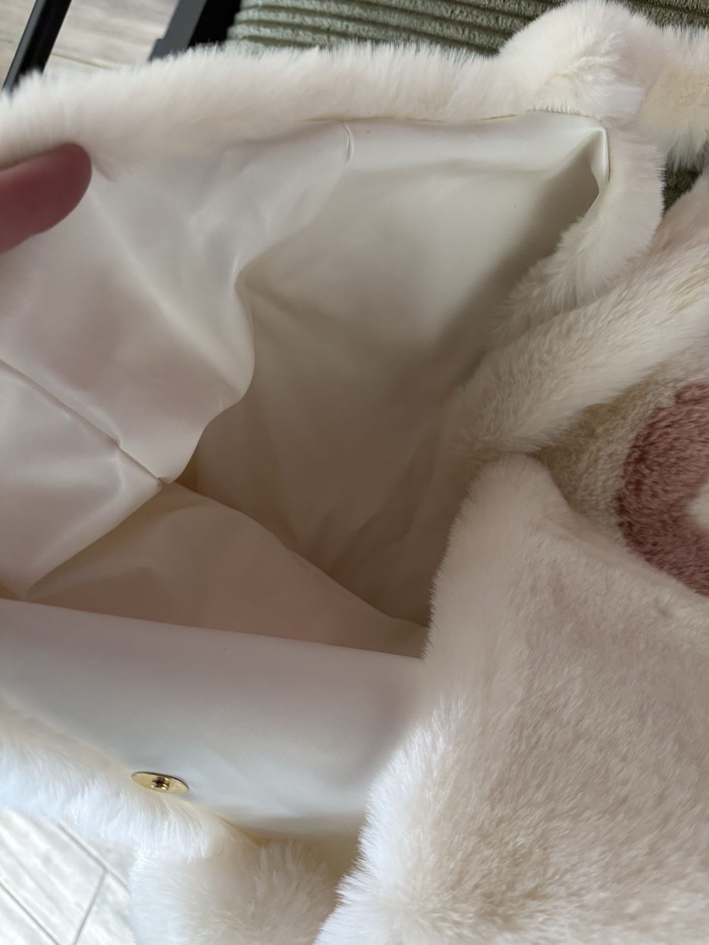 Cream Faux Fur Freezer Bag Pink Bow