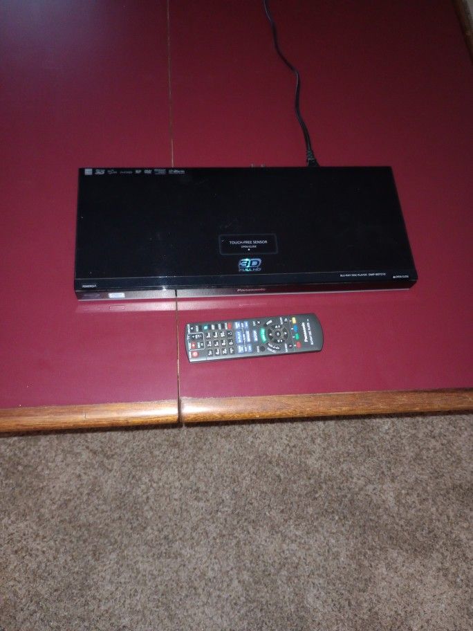 Panasonic DMP-BDT210 Blu-ray Disc Player