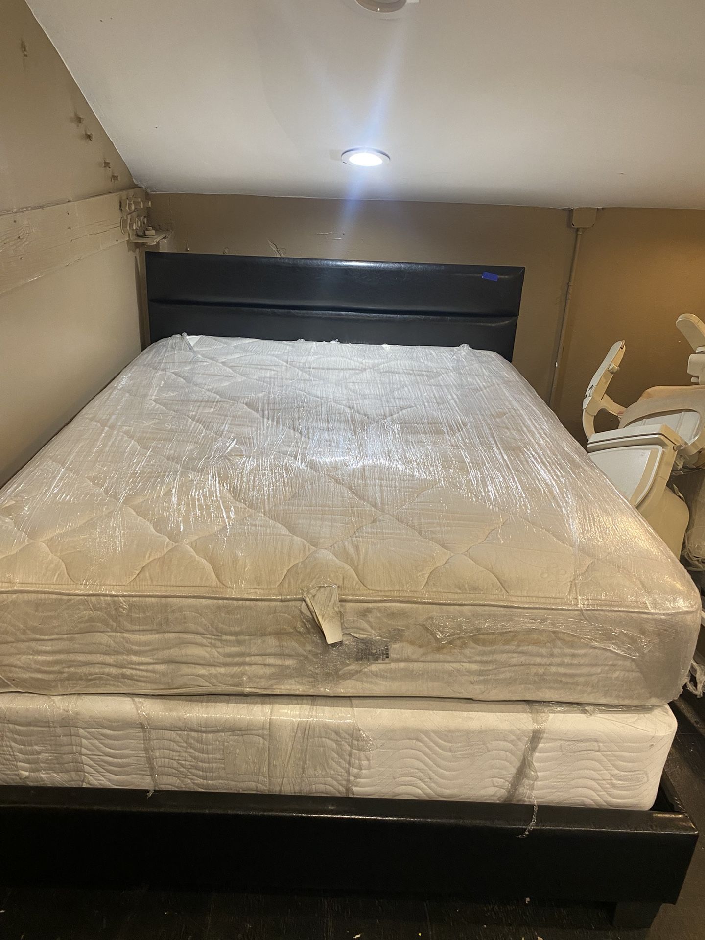 Twin Bed Set 