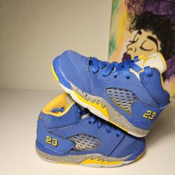Size 6c - Laney Royal Jordan 5's - $50