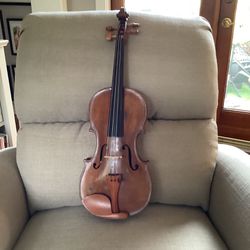 Old German Violin.  Full Size With Bow and Case. Excellent condition.
