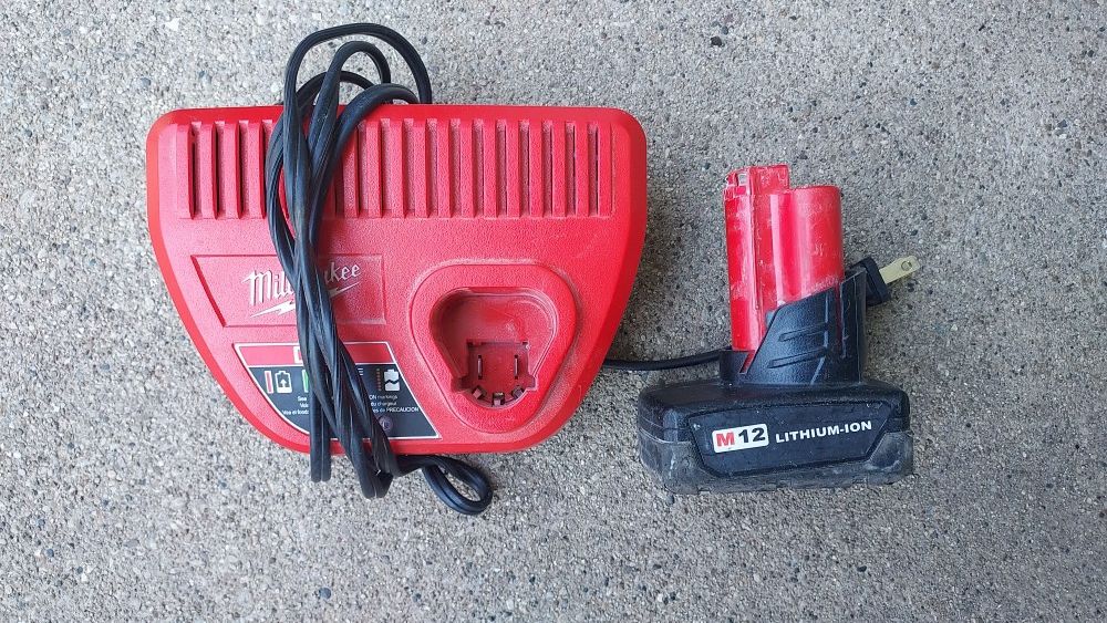 Milwaukee 12.V 3.0AH Battery And Charger