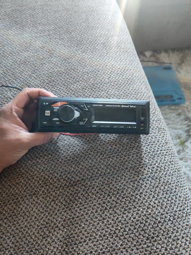 Car Duel Am/FM Digital Car Stereo With Bluetooth USB Input MP3 200 W, I Plug App