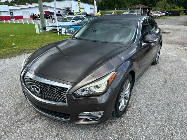 2017 INFINITI Q70