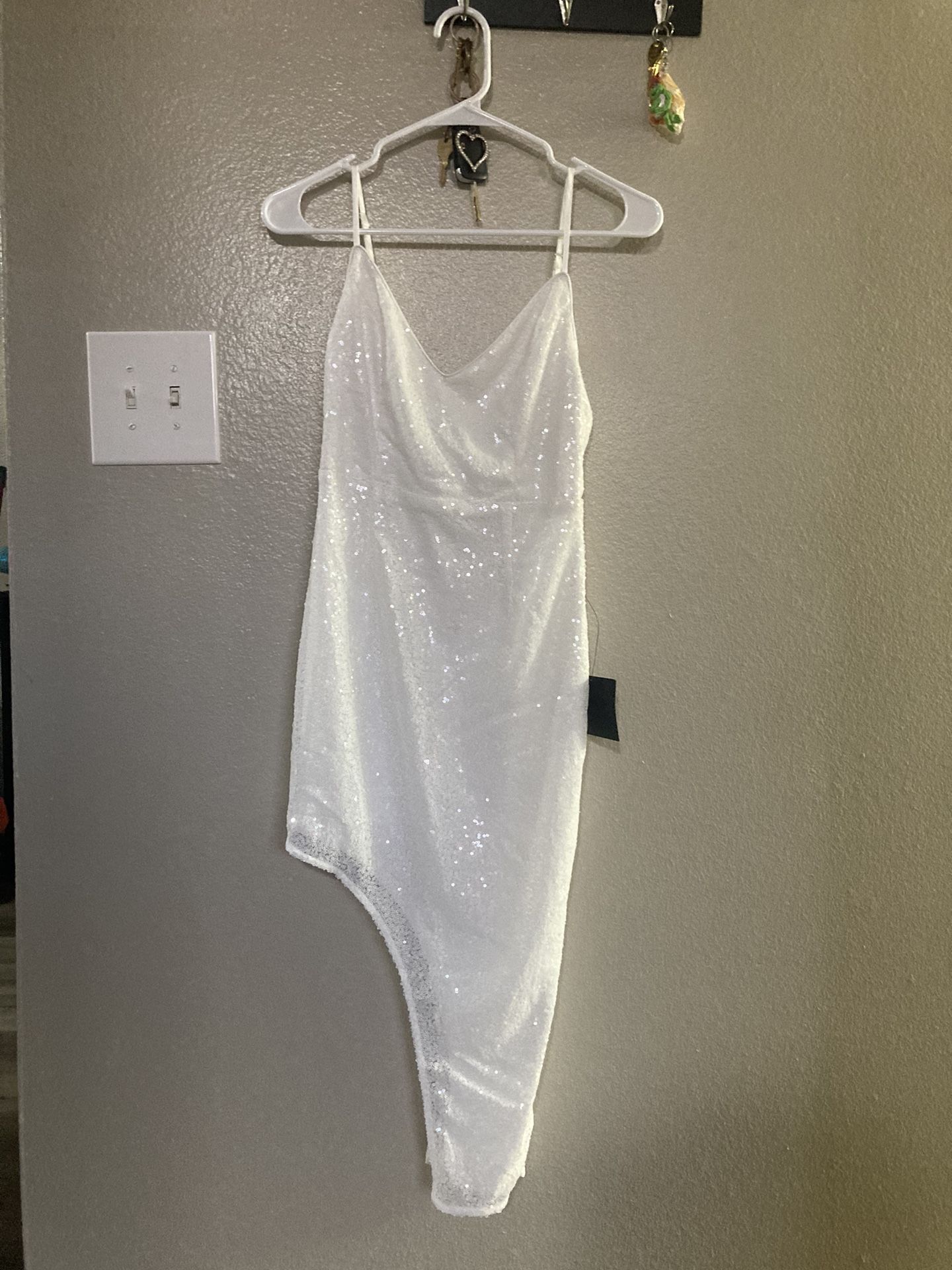 Lulu’s white sequin asymmetrical bodycon dress