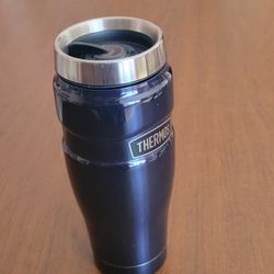 Thermos Outdoor Series Vacuum Insulated Tumbler 470ml Midnight Blue 
ROD-001 MDB. New, never been used. No box.
470ml / 16oz .
Height 8", weight 13oz 