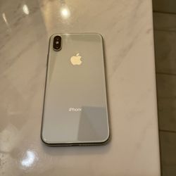 UNLOCKED IPHONE X/ GOOD CONDITION 