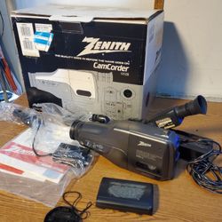 ZENITH VM6190 VHS-C Video Camera Bundle. Working.  