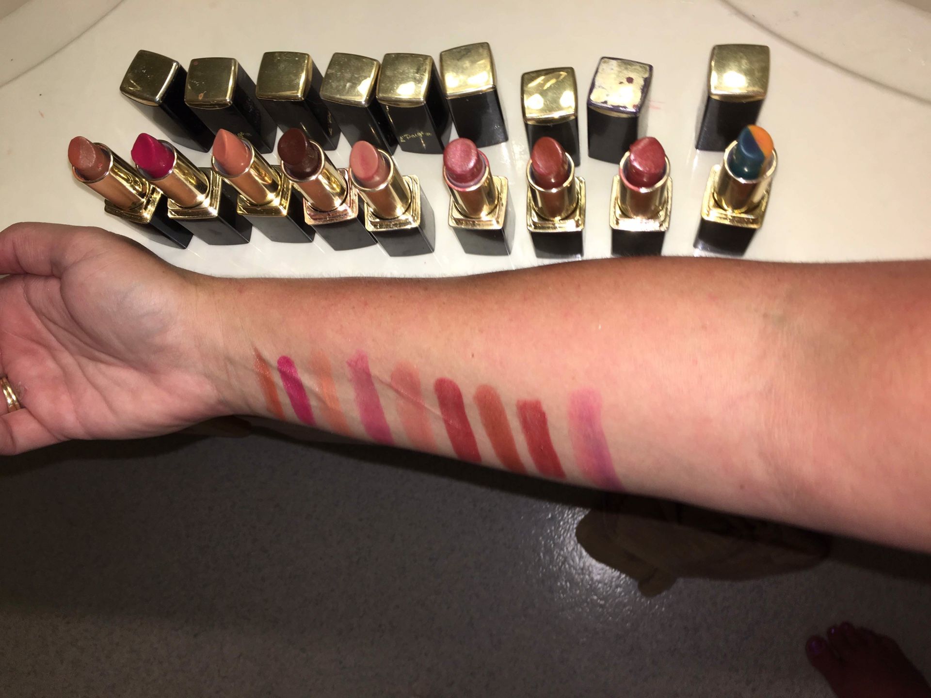 L’Paige PNW International Inc Lipsticks 9 Total