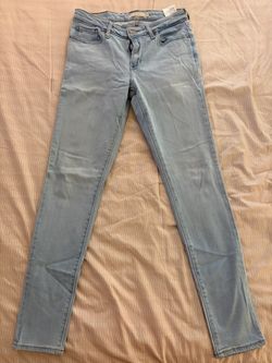 Levi’s jeans size 27