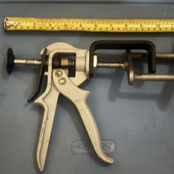 Tools Dual Piston Brake Caliper Compressor