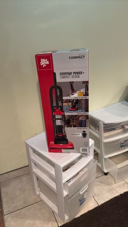 Dirt Devil Compact Vacuum Cleaner 