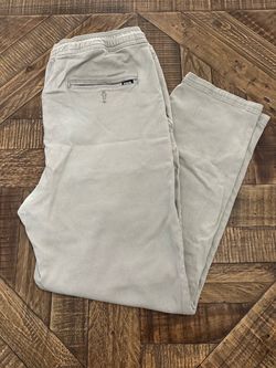 Men’s khaki pants