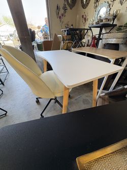 Brand New Chair And Desk