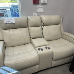 Recliner Loveseat Sofa Off White With USB Charging And Cup Holders, Never Used 