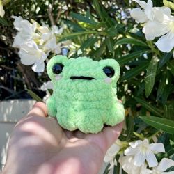 Crochet Mini Pocket Froggy