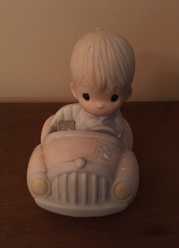 Precious Moments "I'm Following Jesus", 1986, Retired Figurine