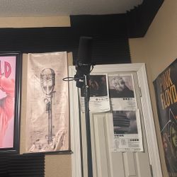 STUDIO MIC, COVER, HEADPHONES