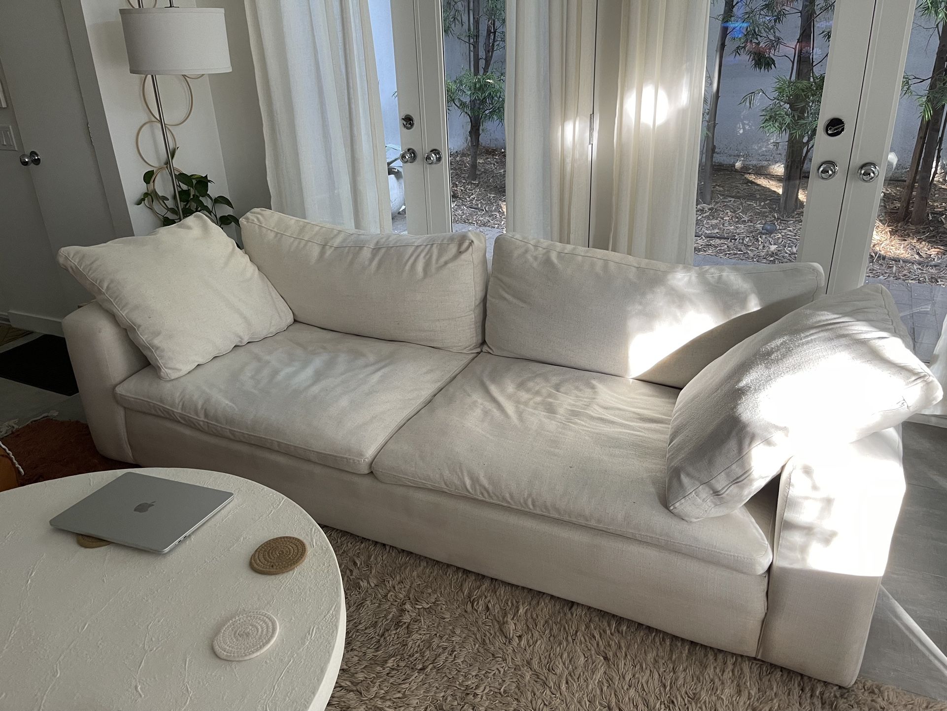 Living Spaces 96” Utopia Sofa Used for Sale in Santa Monica, CA OfferUp