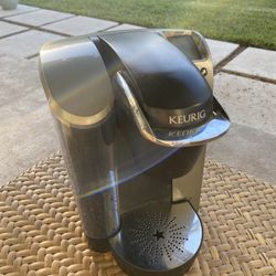 KEURIG  Classic Coffee, Cocoa & tea Maker