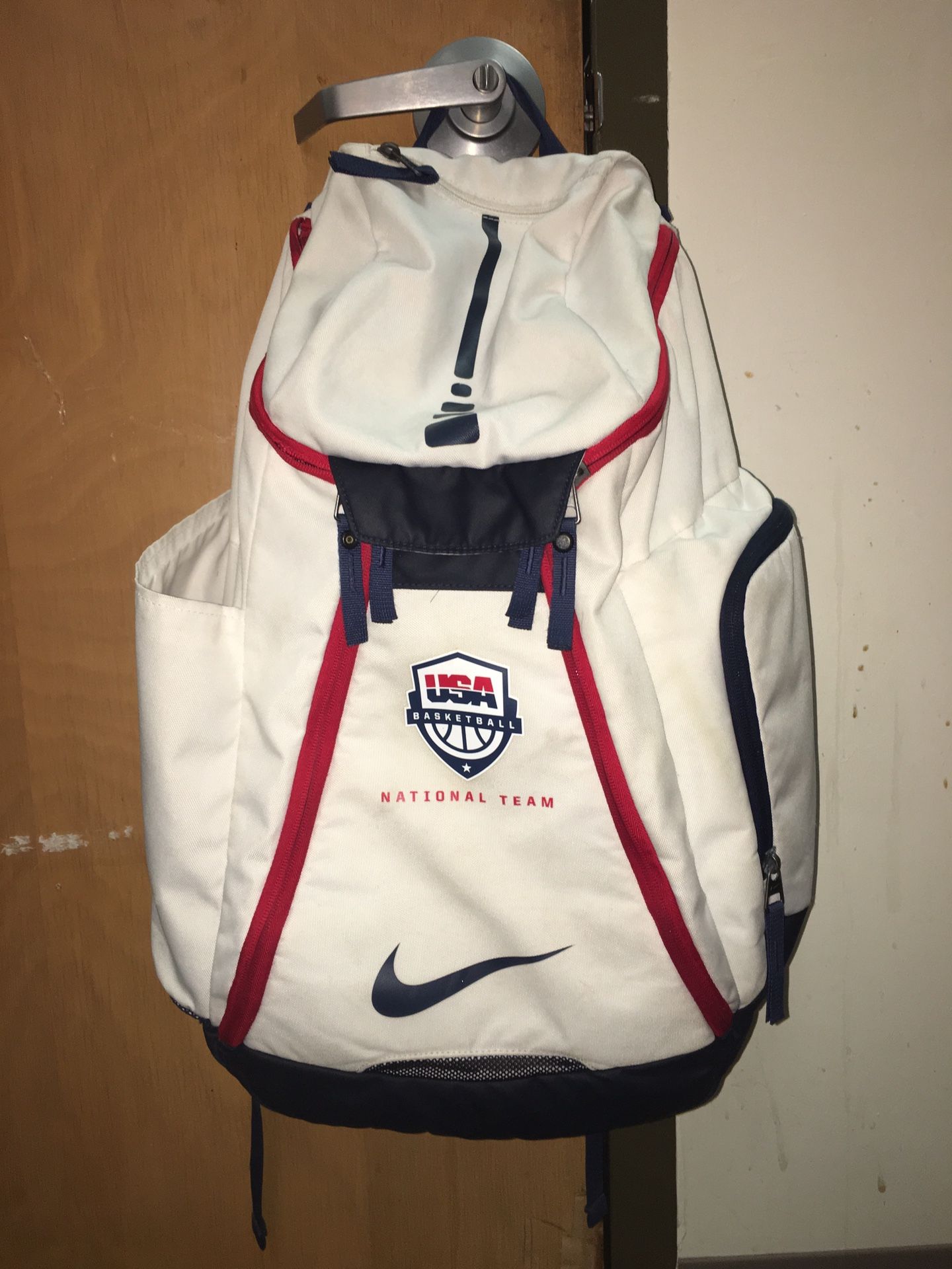 Nike Elite Max Air USA basketball backpack