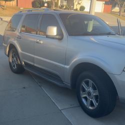 2003 Lincoln Aviator