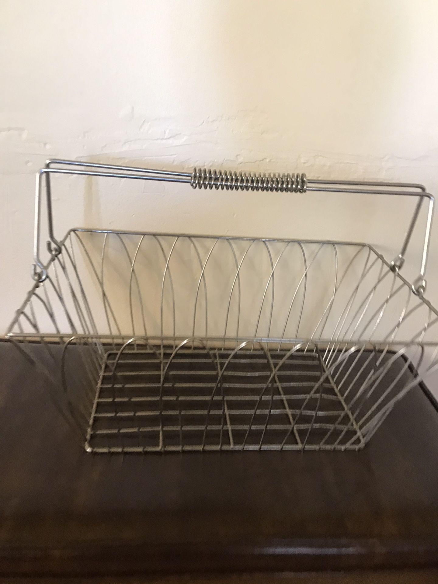 Wire basket
