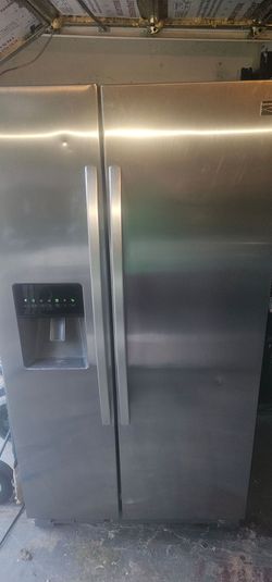 Kenmore Stainless Side By Side Refrigerator Clean Cold Plugged In