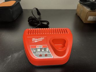 Milwaukee 12v Charger w/ Fuel Carrying bag