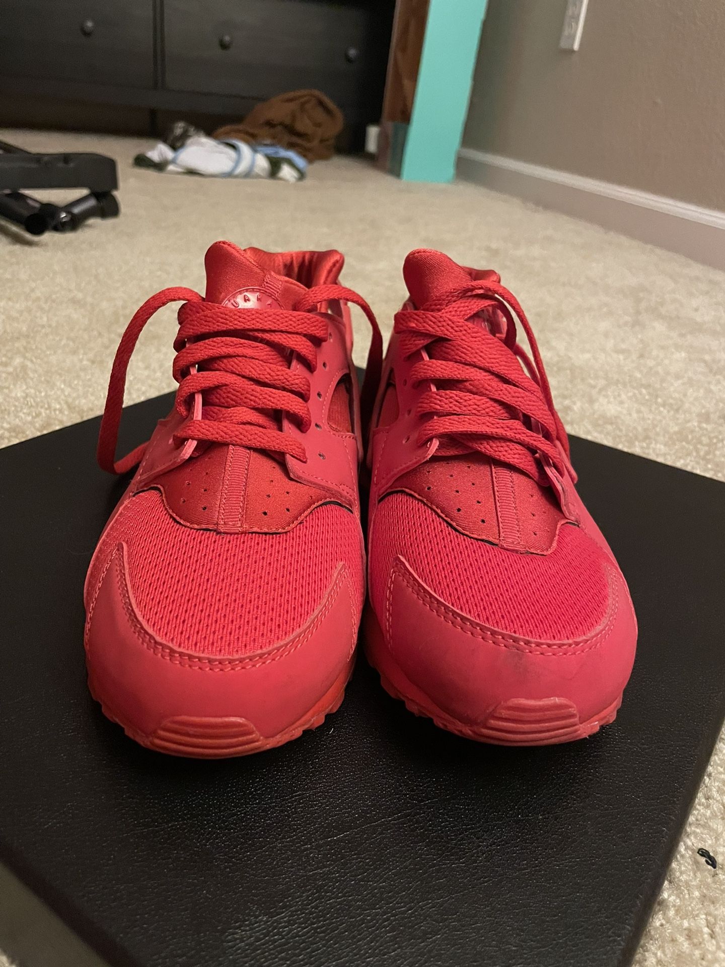 No Box Red Huaraches