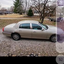 2009 Lincoln Town Car Signature Limited 