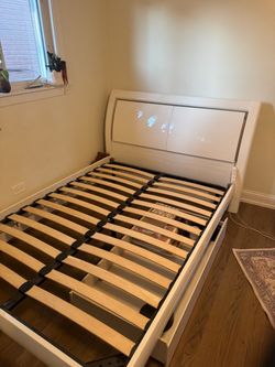 White (full size) bed set - unknown brand