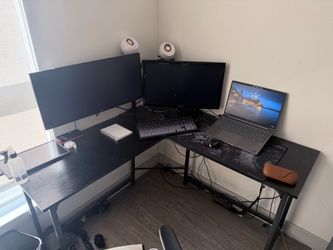 Decent size large Desk