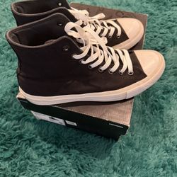 Converse Chuck Taylor All Star II (8.5 Mens)