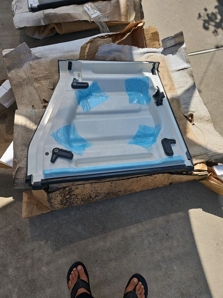 Targa Top Panel, New, Passenger Side Front,  2018 To 2025 Jeep Wrangler