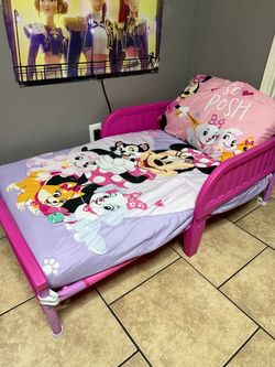 Toddler bed