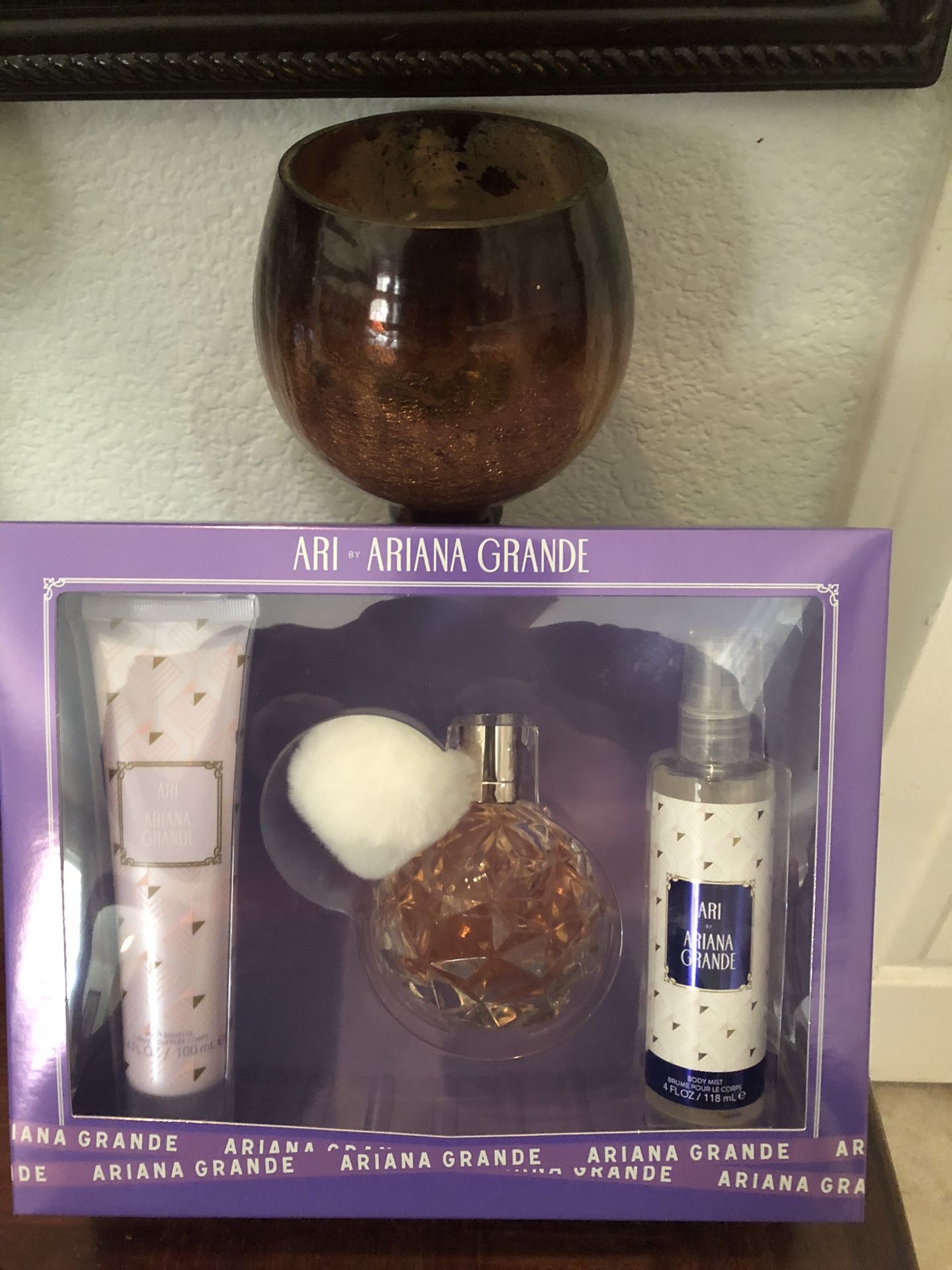 Ari By Ariana Grande Eau De Parfum Giftset