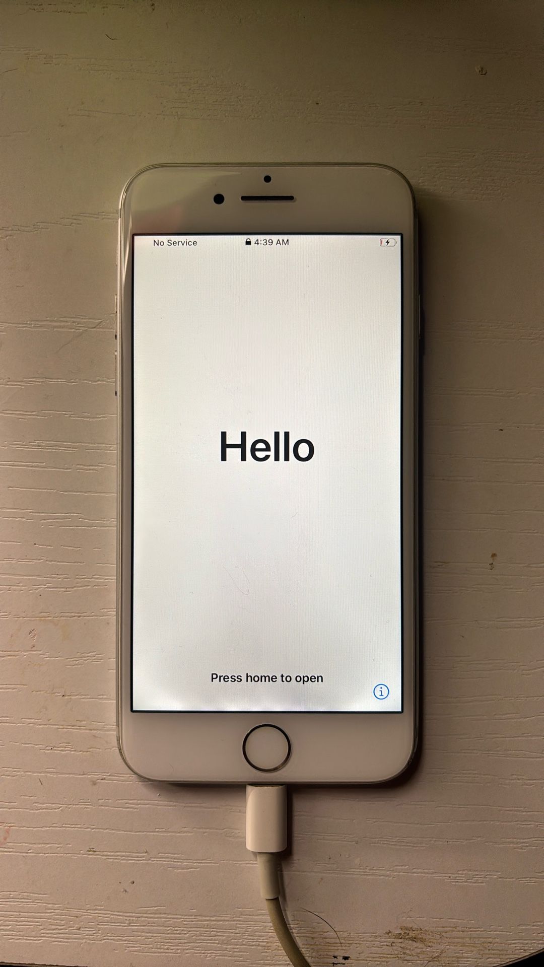 Iphone 7, Silver (unlocked and reset)