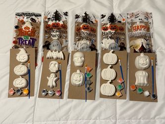 Plaster paint kits