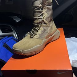 Brand New Nike SFB 1 Boots  Sz5