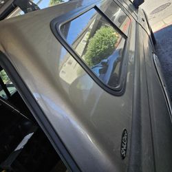 Camper Shell Nissan Frontier 