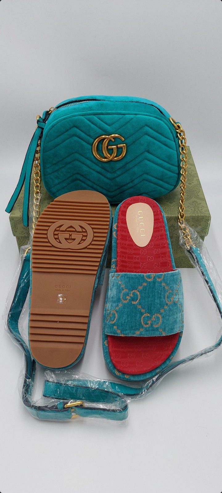 TURQUOISE SLIDES! WITH MATCHING PURSE!