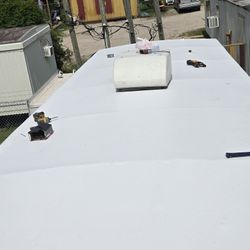 Se Reparan Trailas Techos Piso Carpetat Y  Sercas Y Pintura