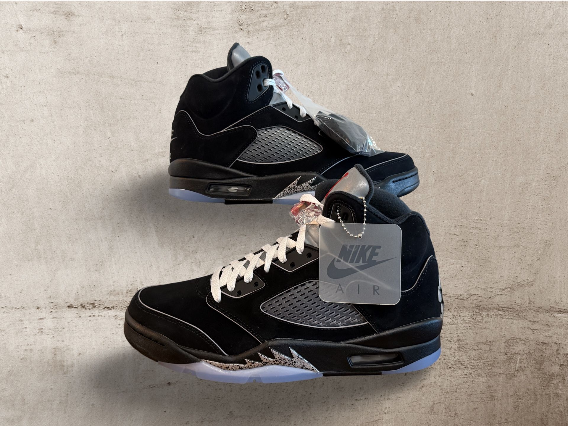 Air Jordan 5 Retro Black Metallic Reimagined