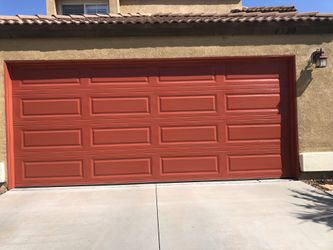 Paint Your Garage For The Holidays