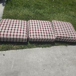 Couch Cushions Is Good Condition 
