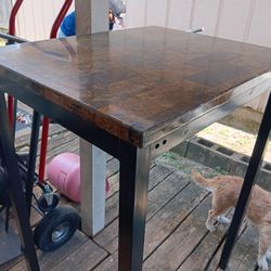 Mesa De COMEDOR Para 2 Personas De Formyca Y BASE DE HIERRO