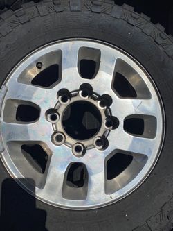 Off a 2015 Silverado 8lug wheels & tires only $800 obo