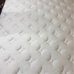 NEW 12inch Queen Bed Mattress Medium Firm