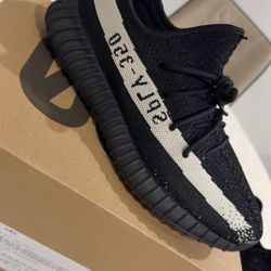 Brand New Adidas Yeezy 350 V2 Size 9.50 original I bought it from StackX